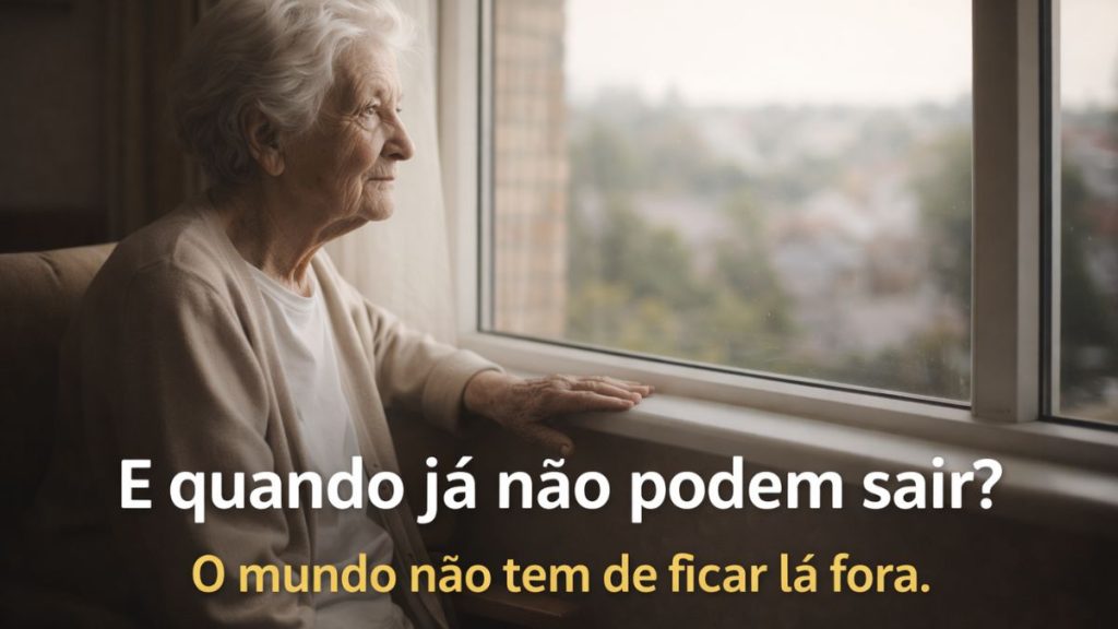 Idosa à janela olhando a rua